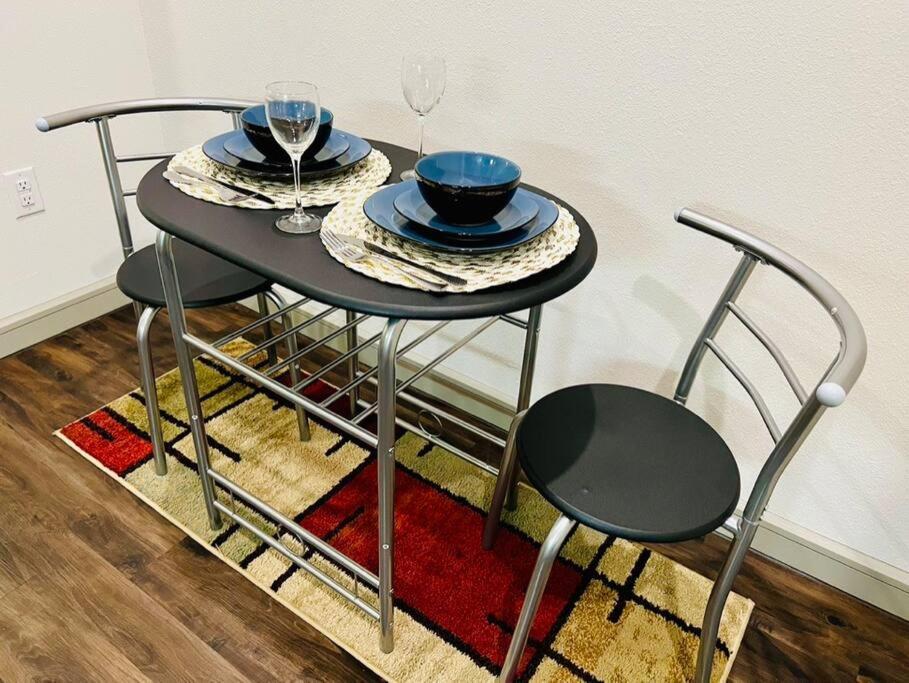 Apto 1 Bed - Kitchen - Free Parking Apartment ฮูสตัน ภายนอก รูปภาพ