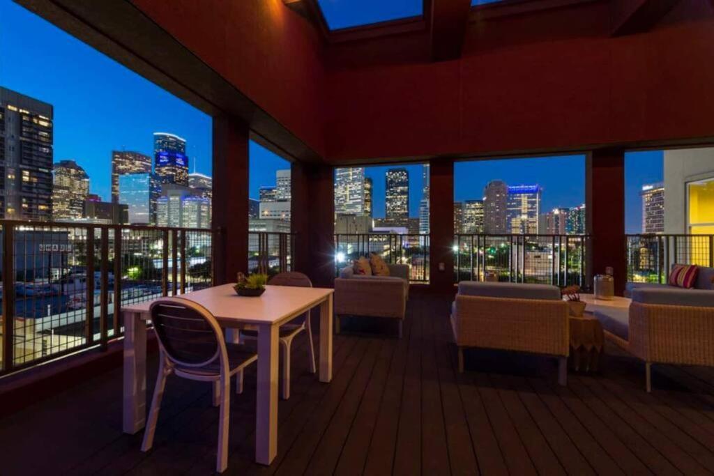 Apto 1 Bed - Kitchen - Free Parking Apartment ฮูสตัน ภายนอก รูปภาพ